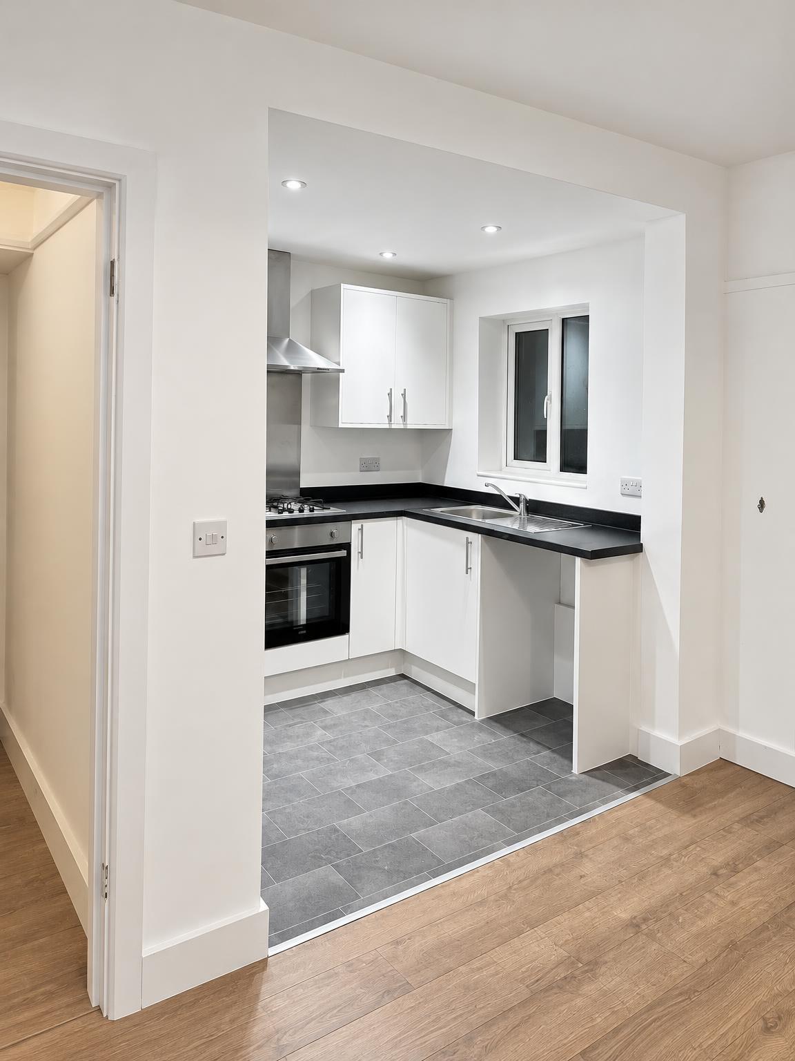 Kitchen replacement, open-plan opening: handover